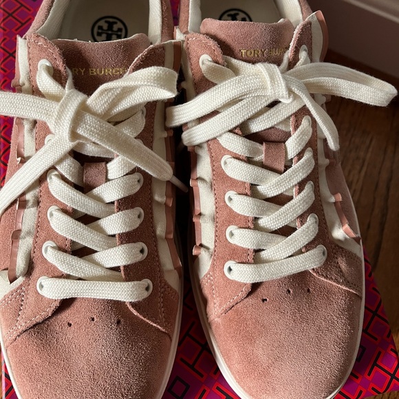 Tory Burch NWT Howell Ruffle Court Shoe Suede / Nappa Leather Size 9 - Picture 12 of 13